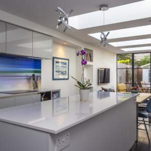 white contemporary kitchen