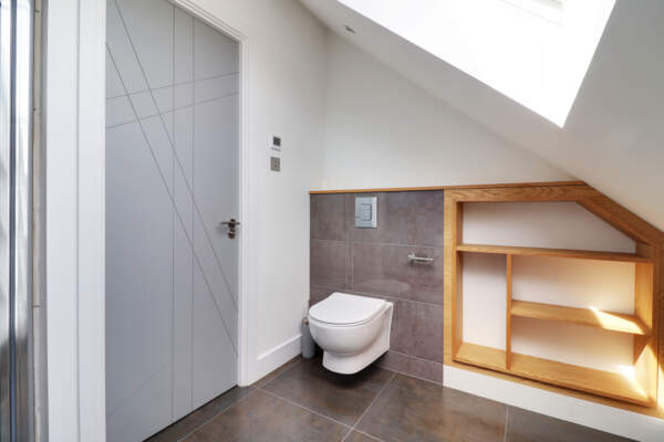 Bathroom, 2 bed flat, Hampton