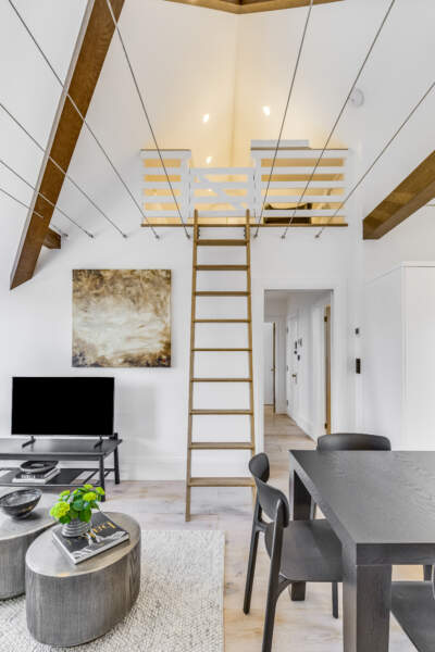 Strawberry Hill Flat